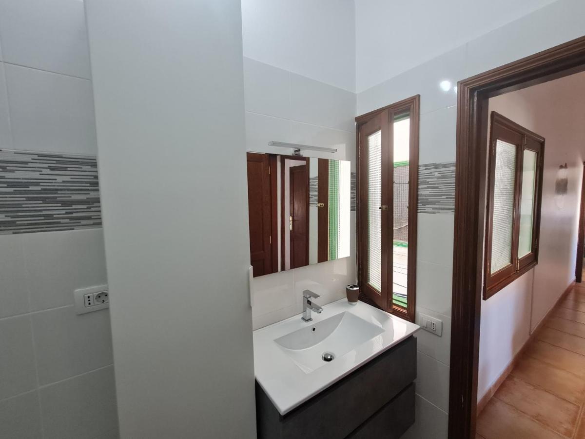 Apartamento "El Muelle" En El Centro Y Playa De Corralejoアパートメント エクステリア 写真